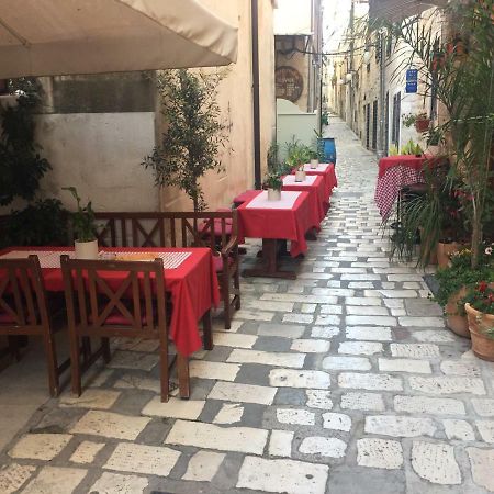 Apartments Kokolo Σίμπενικ Εξωτερικό φωτογραφία