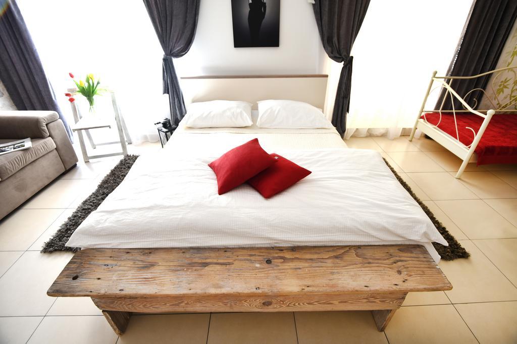 Apartments Kokolo Σίμπενικ Δωμάτιο φωτογραφία
