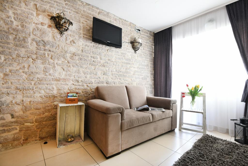 Apartments Kokolo Σίμπενικ Δωμάτιο φωτογραφία
