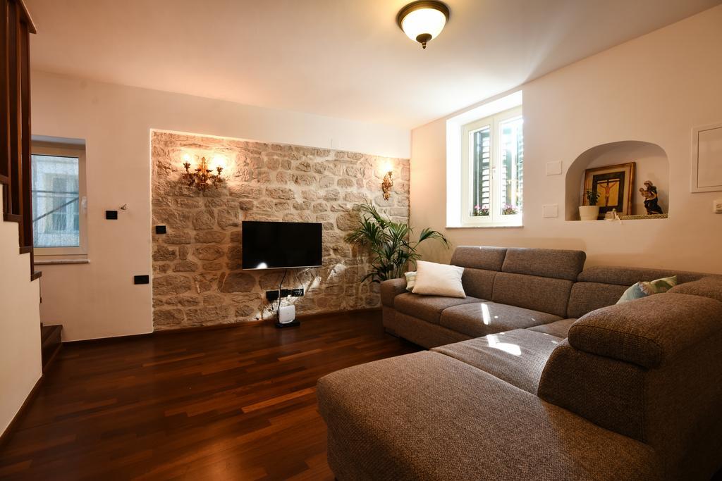 Apartments Kokolo Σίμπενικ Δωμάτιο φωτογραφία