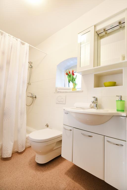 Apartments Kokolo Σίμπενικ Δωμάτιο φωτογραφία